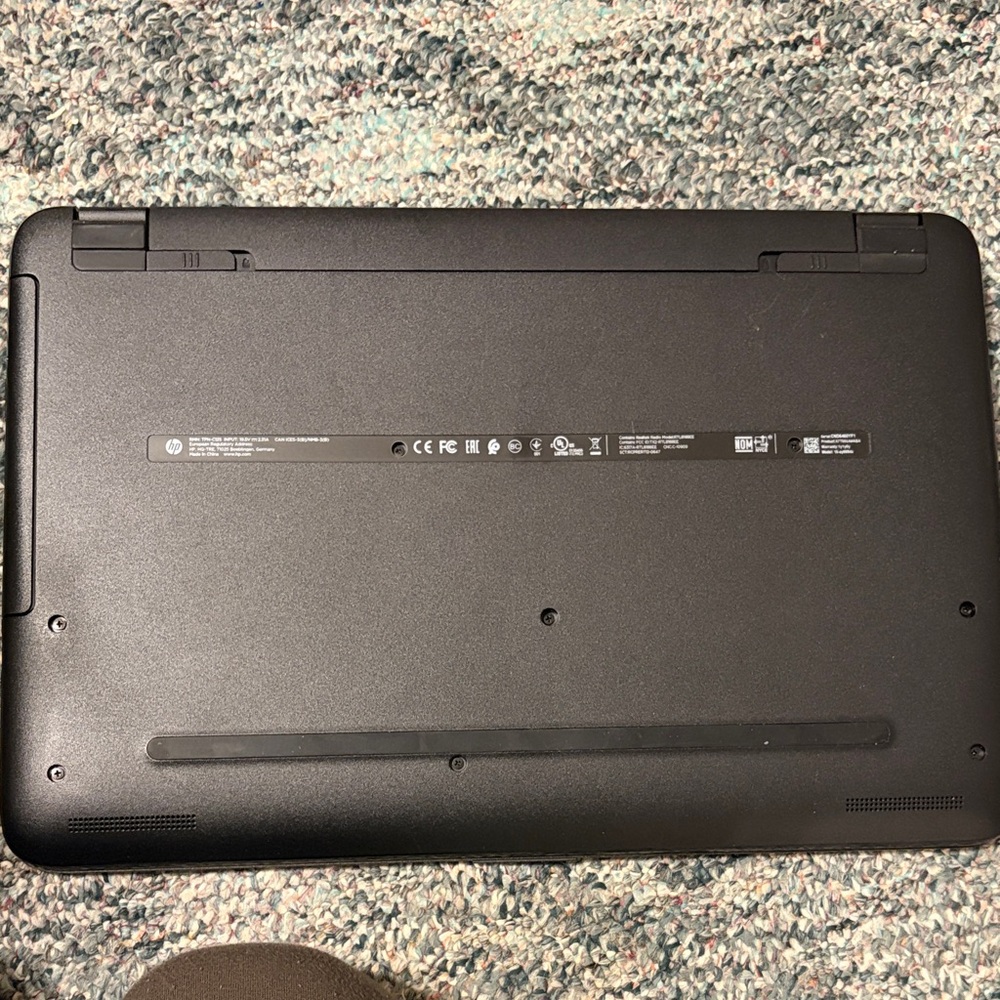 HP Sleek Black Laptop - Picture 6 of 6